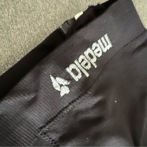 Medela bra to hold pump